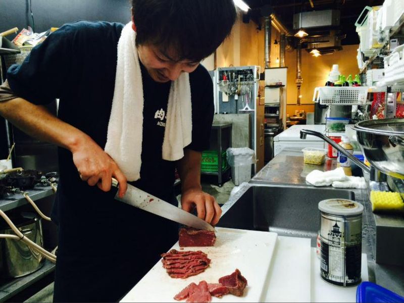 焼肉大衆酒場 真 肉焼屋 天神橋四丁目店のアルバイト・バイト求人情報-02