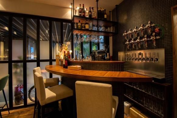 ビアバル&バー　Litのアルバイト・バイト求人情報-01