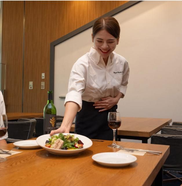 Royal Garden Cafe 飯田橋のアルバイト・バイト求人情報-02