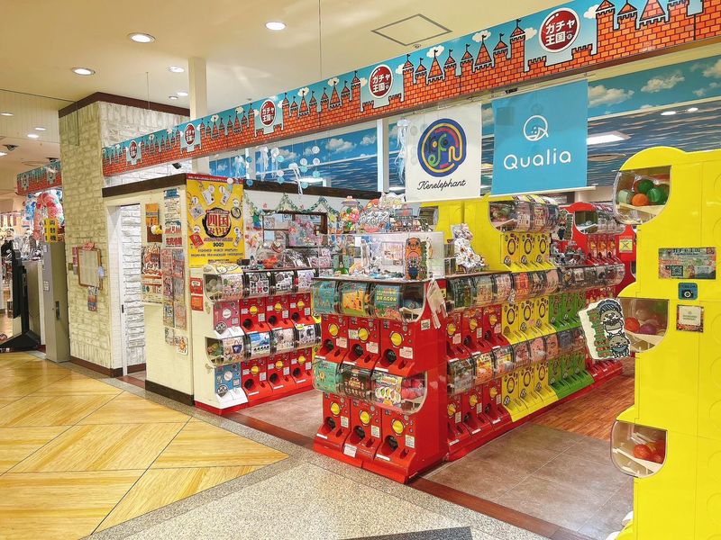 ガチャ王国クレメント徳島店_株式会社マキシム愛媛のアルバイト・バイト求人情報-02