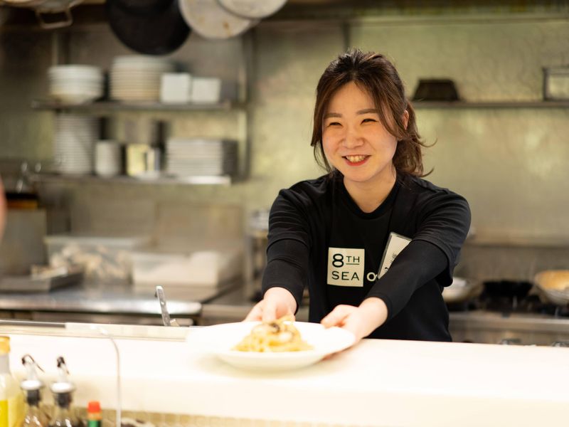 8TH SEA OYSTER Bar　銀座コリドー店のアルバイト・バイト求人情報-04
