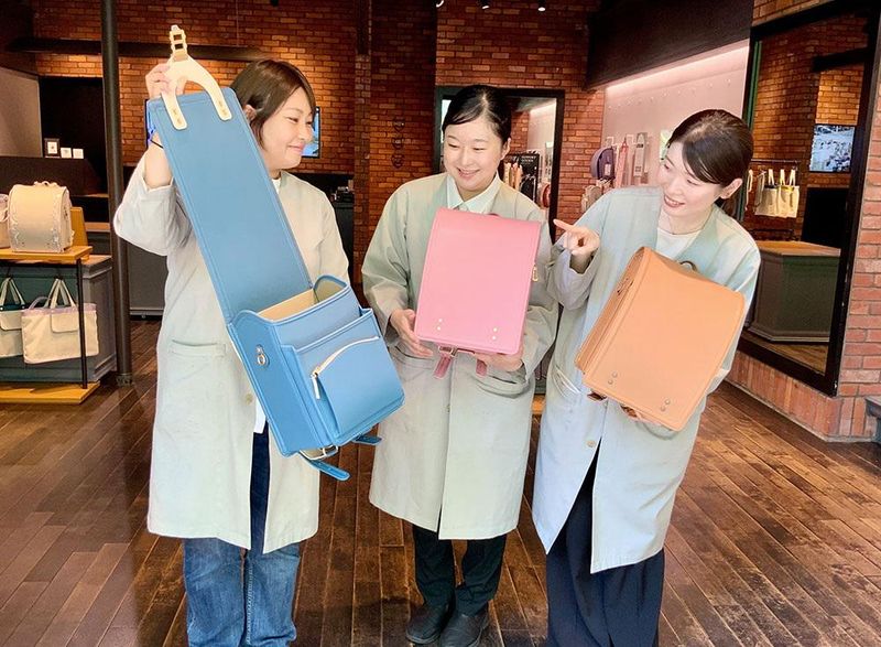 株式会社土屋鞄製造所　童具店・横浜のアルバイト・バイト求人情報-03