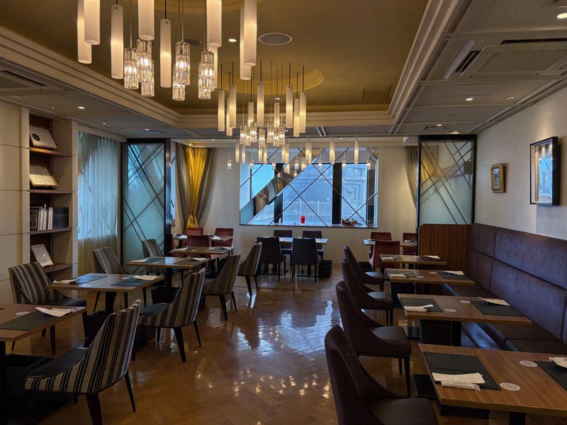 レストラン　ル ドームのアルバイト・バイト求人情報-03