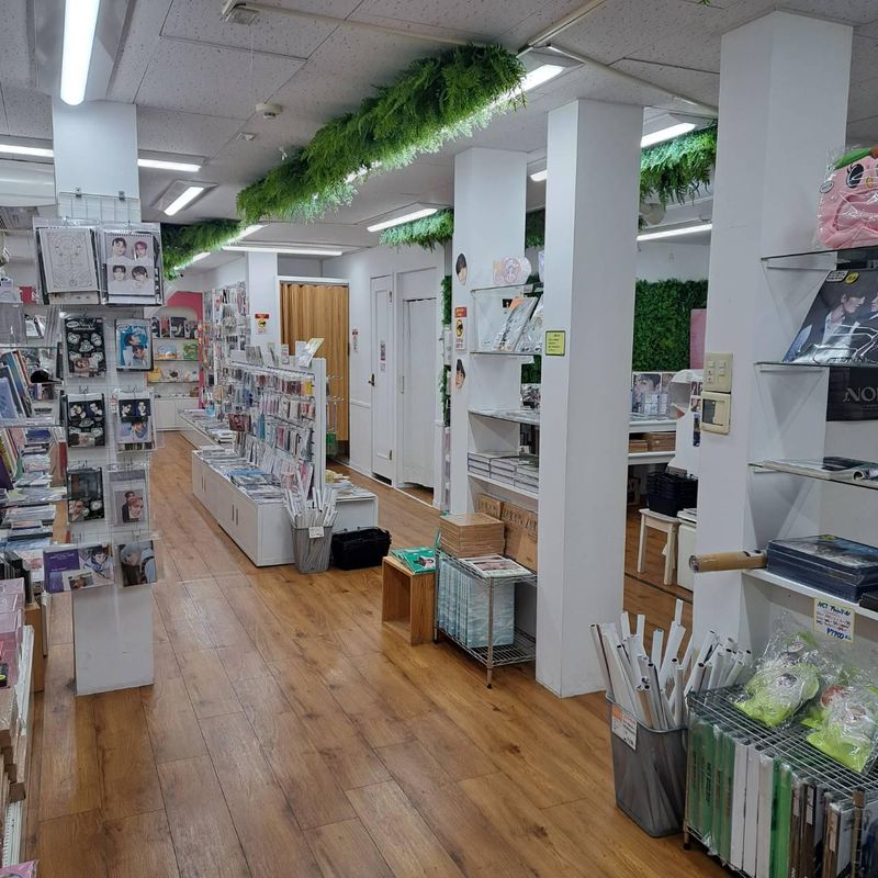 韓流ショップ モイザ 新大久保店のアルバイト・バイト求人情報-03