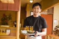 GYRO HOLDINGS株式会社　まるかみ水産　新宿店のアルバイト・バイト求人情報-02