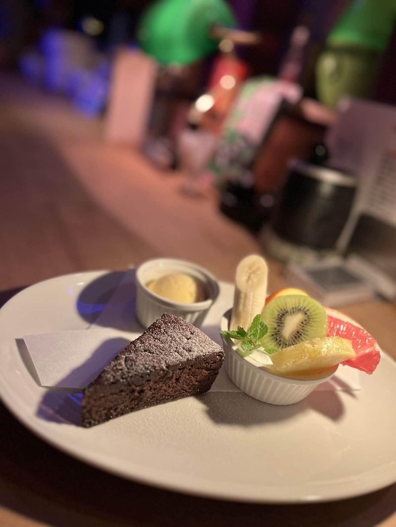 cafe&shot bar PRESSのアルバイト・バイト求人情報-05