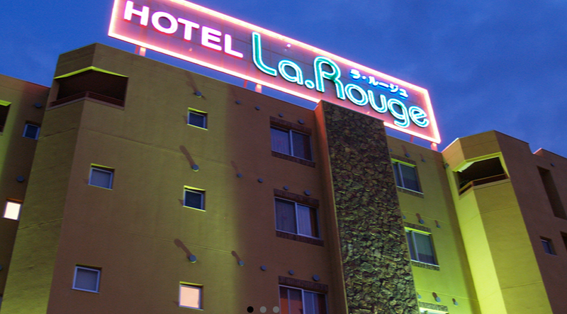 HOTEL La.Rouge