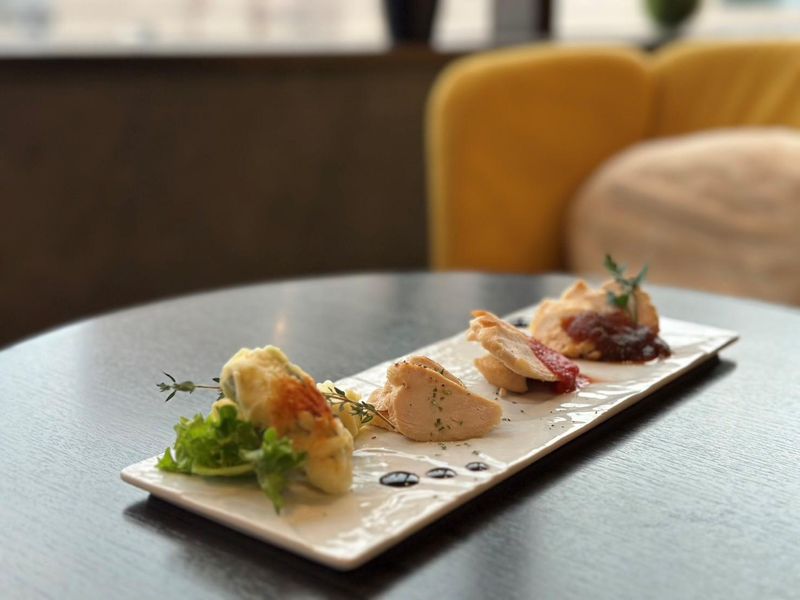 CAFE&BAR VENIHANAのアルバイト・バイト求人情報-03