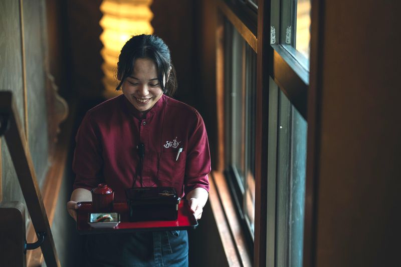 奈良菊水楼うな菊　ホテル椿山荘東京店のアルバイト・バイト求人情報-02