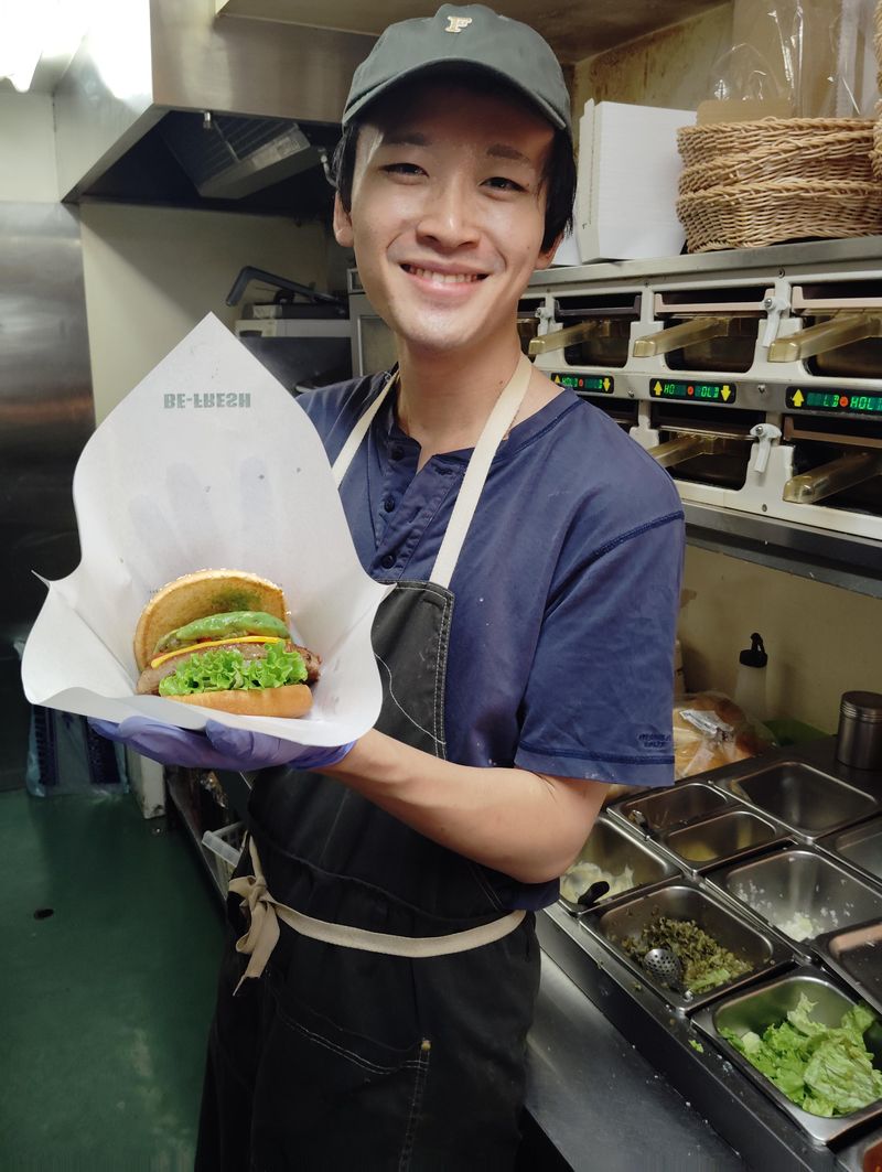 フレッシュネスバーガー 用賀店の求人情報