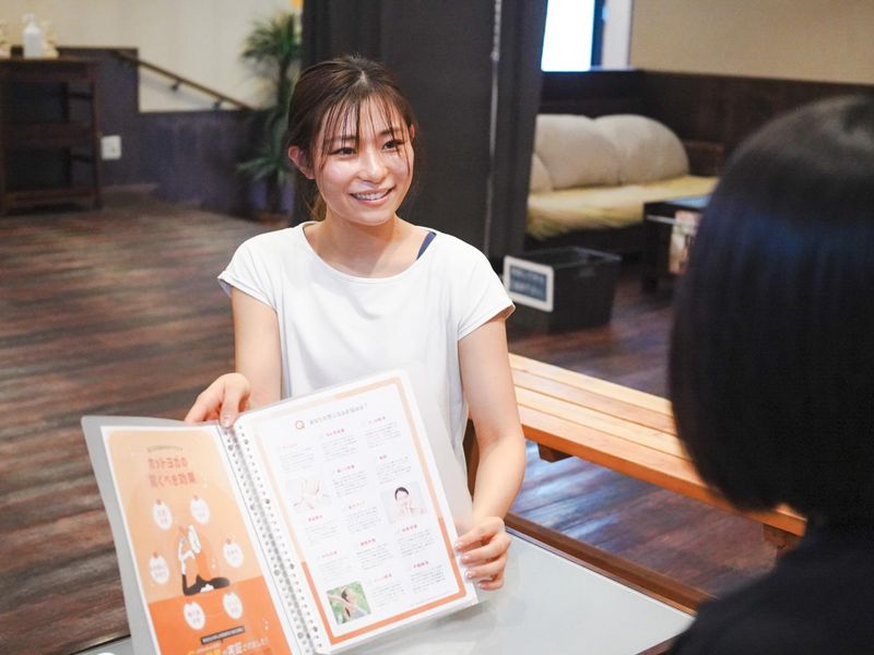 ホットヨガスタジオLAVA奈良駅前店のアルバイト・バイト求人情報-02