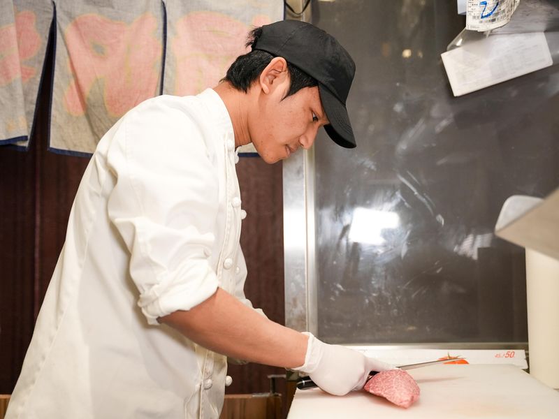 俺の焼肉　銀座4丁目のアルバイト・バイト求人情報-02
