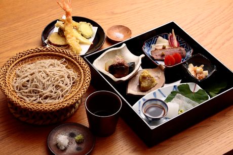 石臼挽き手打蕎麦専門店 土山人　阪急32番街店 /1389のアルバイト・バイト求人情報-03