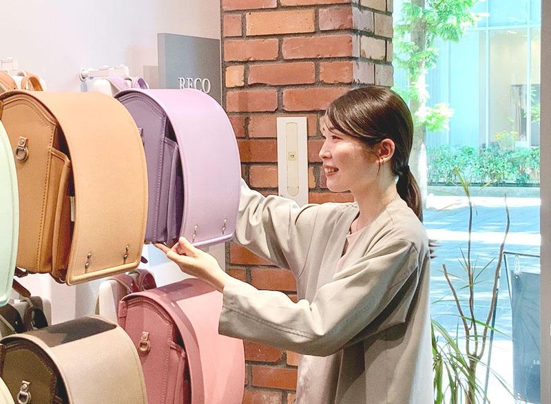 株式会社土屋鞄製造所　童具店・横浜のアルバイト・バイト求人情報-02