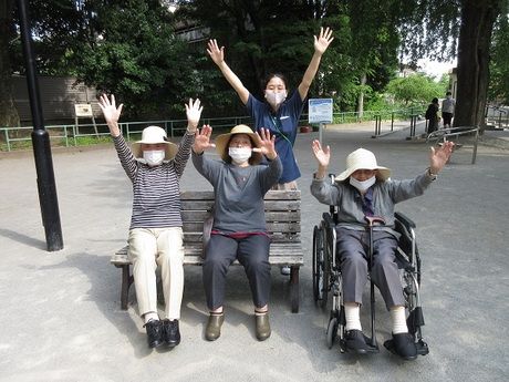 奉優会(特養)　渋谷区立せせらぎ地域密着型特別養護老人ホームのアルバイト・バイト求人情報-03
