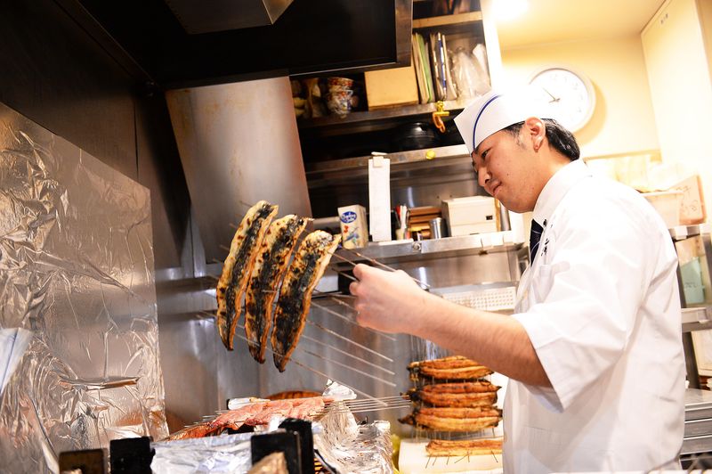 まるや本店　銀座グラッセ店のアルバイト・バイト求人情報-03