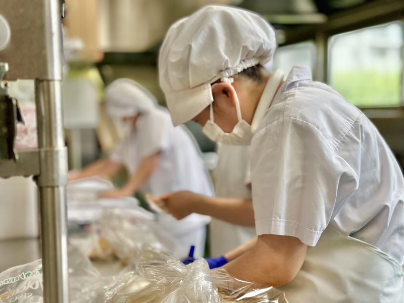 株式会社宮食　認定すずめこども園内給食室内のアルバイト・バイト求人情報-02