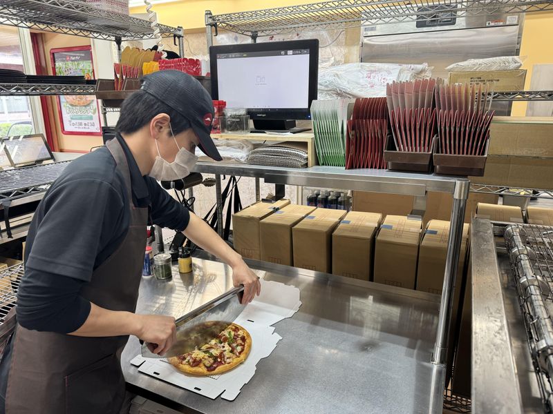 ピザハット　東川口店の求人情報