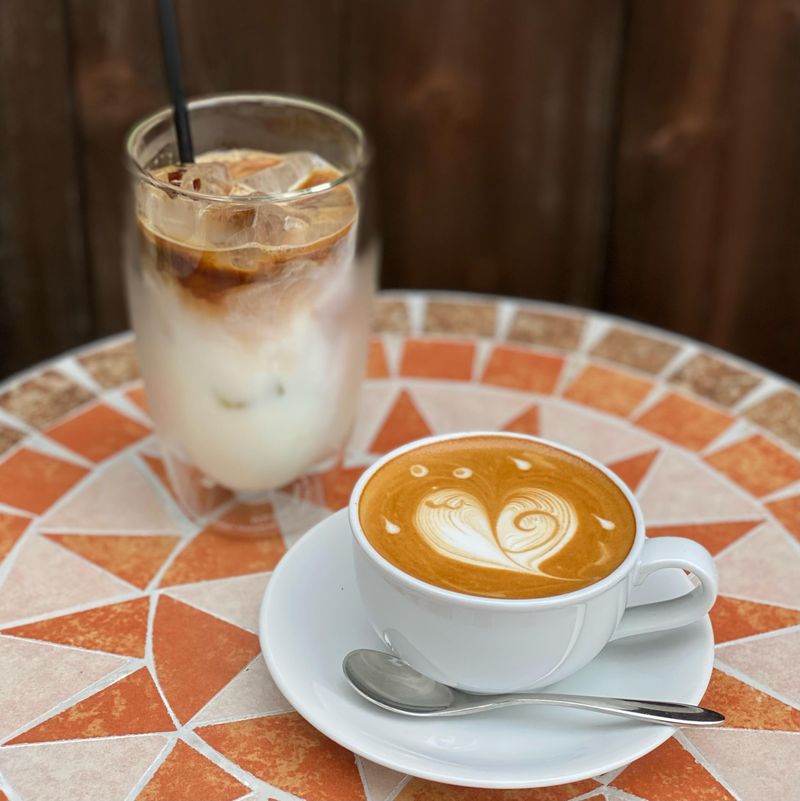 CoffeeBeans+Cafe MicTのアルバイト・バイト求人情報-02