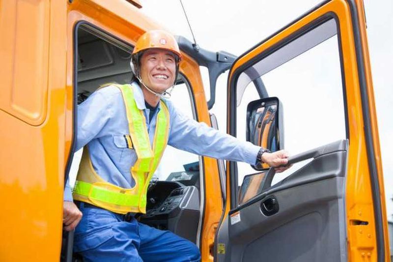 芳賀通運株式会社の求人・転職情報