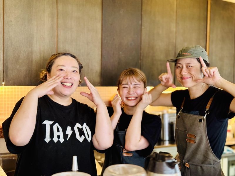 獅天鶏飯(シテンケイハン)のアルバイト・バイト求人情報-01