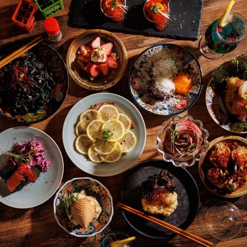 裏裏飯屋のアルバイト・バイト求人情報-01