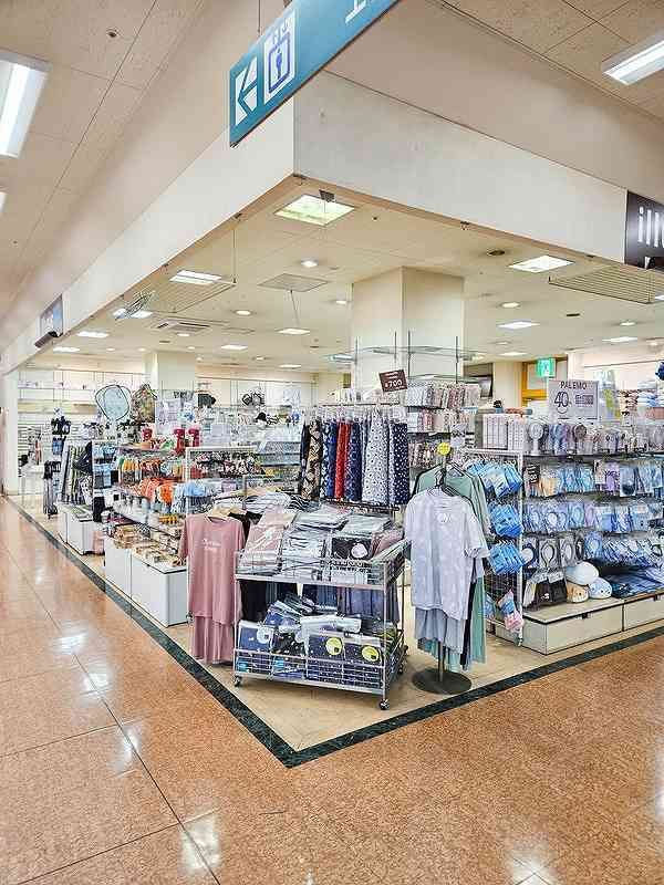 illusie300 イルーシーサンマルマル アピタ 木更津 店のアルバイト・バイト求人情報-15