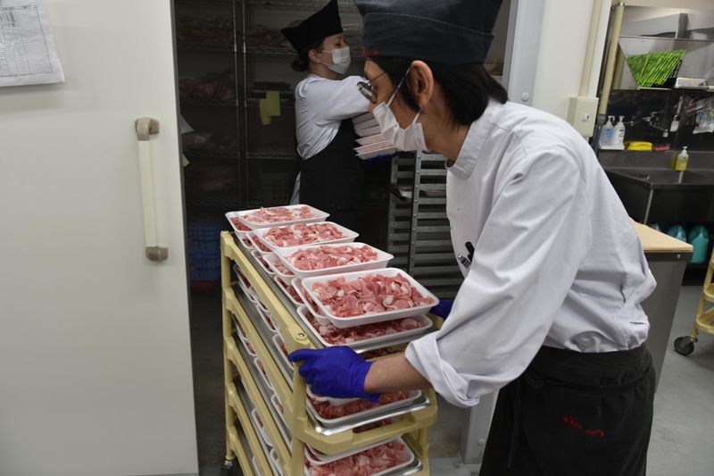 肉のくわばら　杏林堂新大平台店のアルバイト・バイト求人情報-03