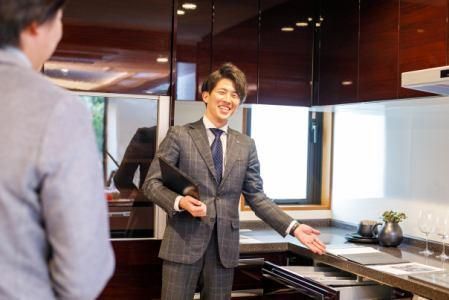 ロイヤルウッド株式会社　一宮展示場のアルバイト・バイト求人情報-02