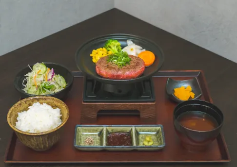 さんじ~和牛ハンバーグ御膳~のアルバイト・バイト求人情報-02