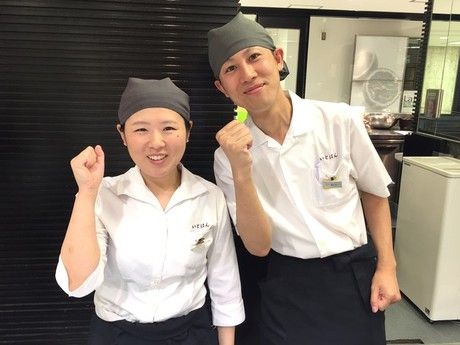 日本のさらだ いとはん　阪急梅田店の求人情報