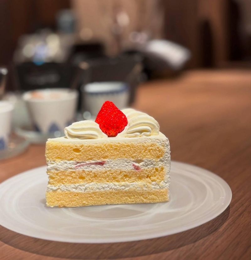cafe サンモリッツ CACHETTEのアルバイト・バイト求人情報-03