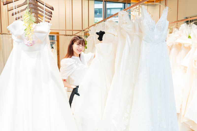 Bee's Knees DRESS BOUTIQUEのアルバイト・バイト求人情報-03