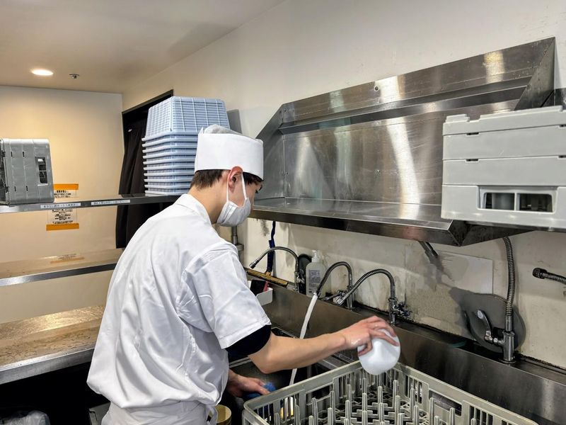 海鮮バイキング いろは 豊洲のアルバイト・バイト求人情報-01