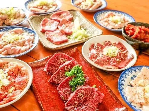 炭火焼肉 肉人 三茶店のアルバイト・バイト求人情報
