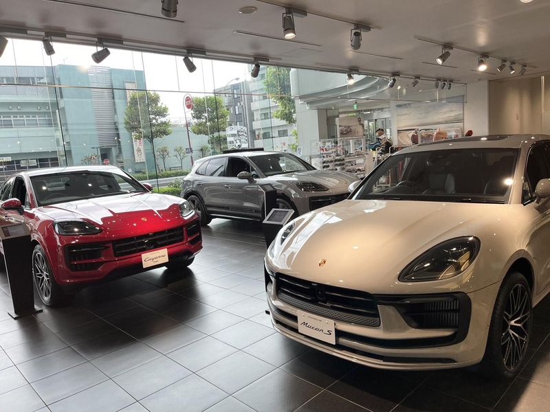 ポルシェセンター目黒　六本木認定中古車センターのアルバイト・バイト求人情報-02