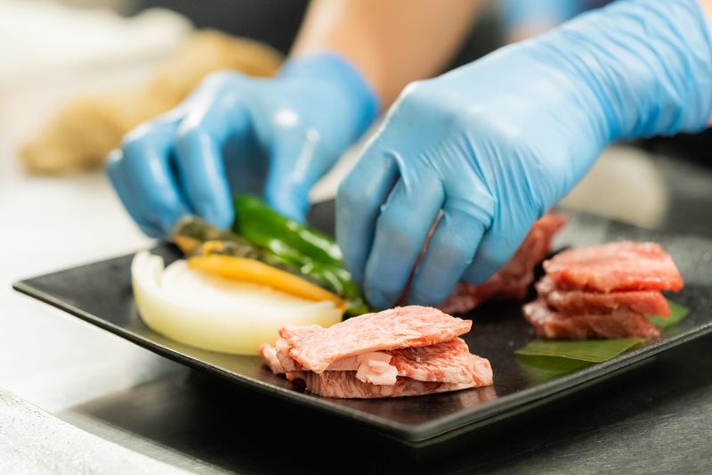 特急焼肉せいざん　株式会社セイザンのアルバイト・バイト求人情報-02