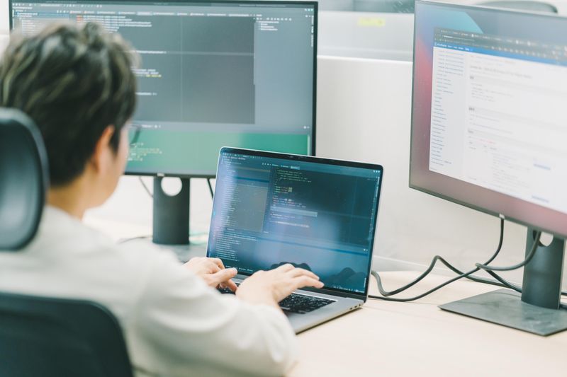 ＬＩＮＥヤフーコミュニケーションズ株式会社の求人・転職情報