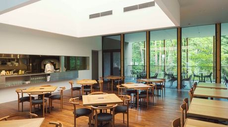 株式会社ダイナック　白州蒸溜所内レストラン Hakushu Terrace【2451】のアルバイト・バイト求人情報-02