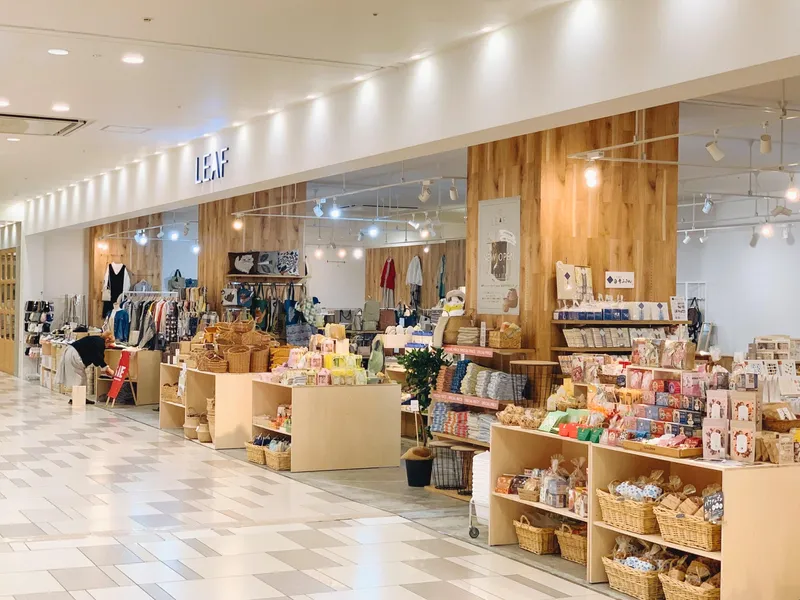 LEAF 暮らしの雑貨店 神戸ハーバーランドumie店のアルバイト・バイト求人情報-03