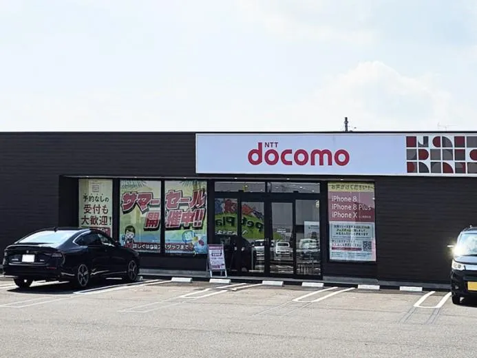 ドコモショップの受付・ご案内業務を知ろう!座談会&店舗見学