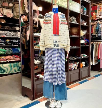 美容師の古着屋さん専用出品 ヴィンテージ #大阪 #梅田 #ショップ #古着屋 @dada.osaka