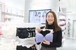 アモスタイルイオンモール成田のアルバイト・バイト求人情報-05