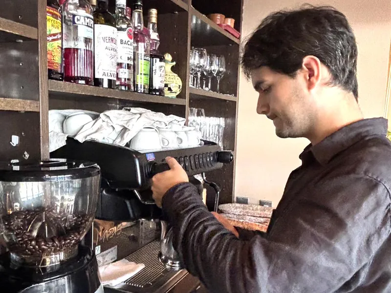 EL PONIENTE 本店(有限会社エル・ポニエンテ)のアルバイト・バイト求人情報-02