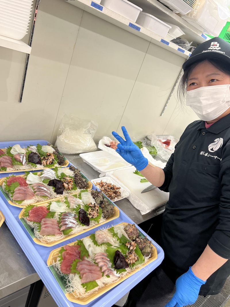 日本鮮魚　トナリエ南千里店のアルバイト・バイト求人情報-05