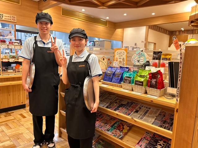 コメダ珈琲店　東京医科大学病院店の求人4