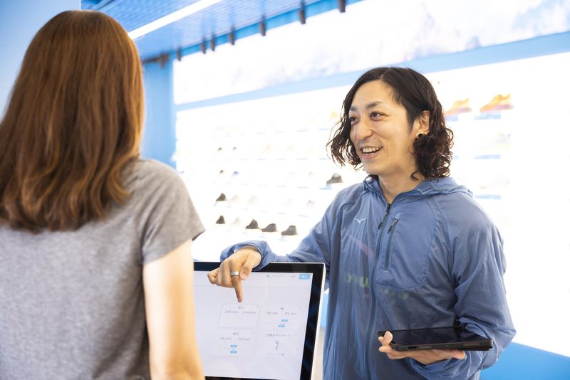 HOKA ニュウマン高輪/デッカーズジャパン合同会社　※9月12日オープンのアルバイト・バイト求人情報-02