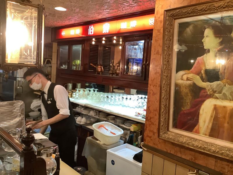 株式会社カノウ商事/珈琲専門館 伯爵 池袋東口店のアルバイト・バイト求人情報-04