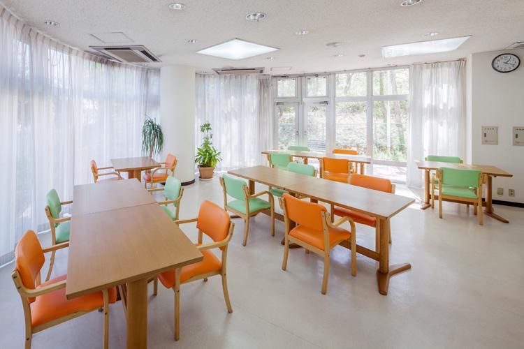 ブロッサムビレッジ八千代(株式会社エターナルキャスト)のアルバイト・バイト求人情報-02