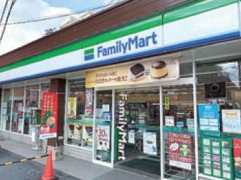 ファミリーマート　三芳町店